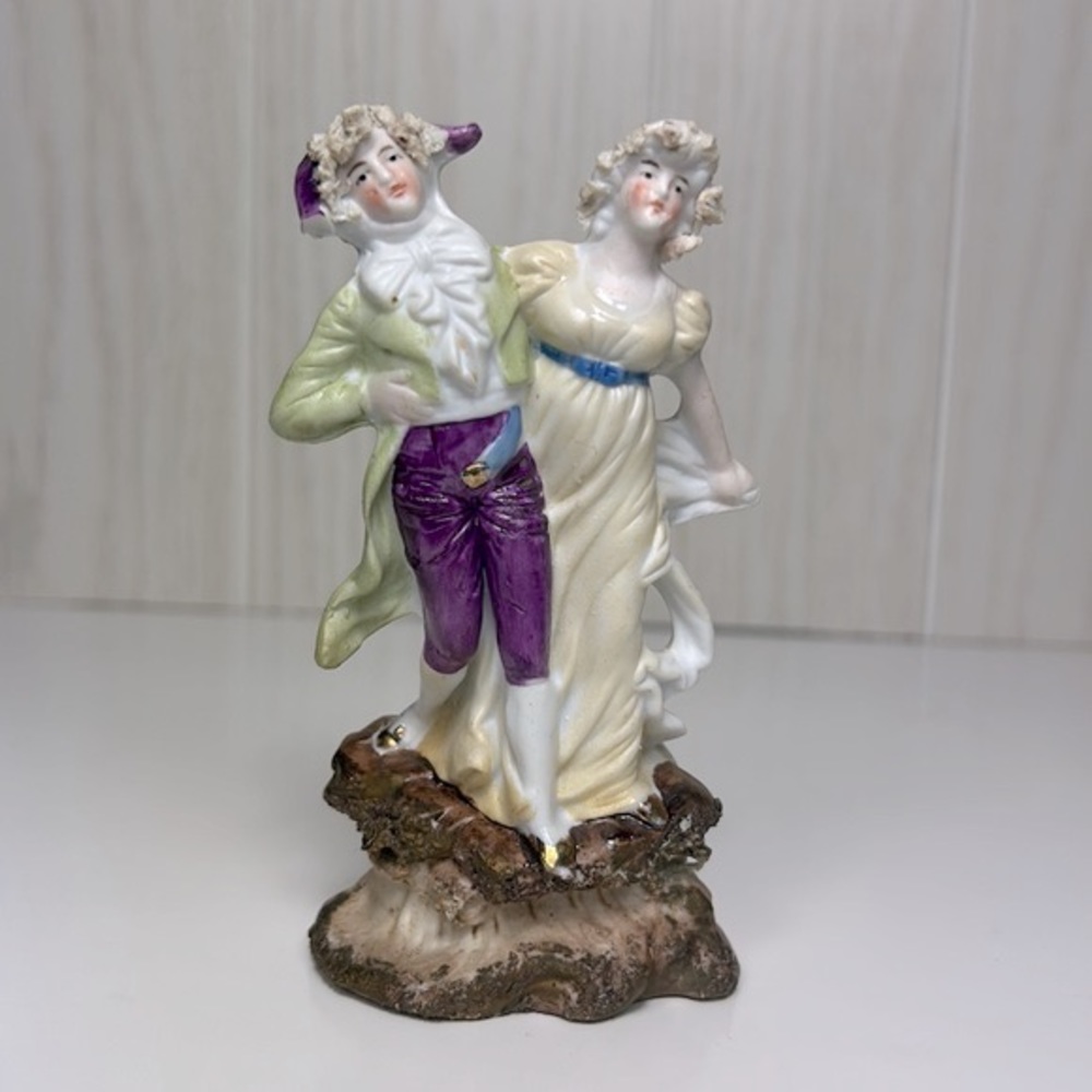 Vintage Porcelain 💃🕺Handpainted Colonial Victorian Couple Dancing Figurine